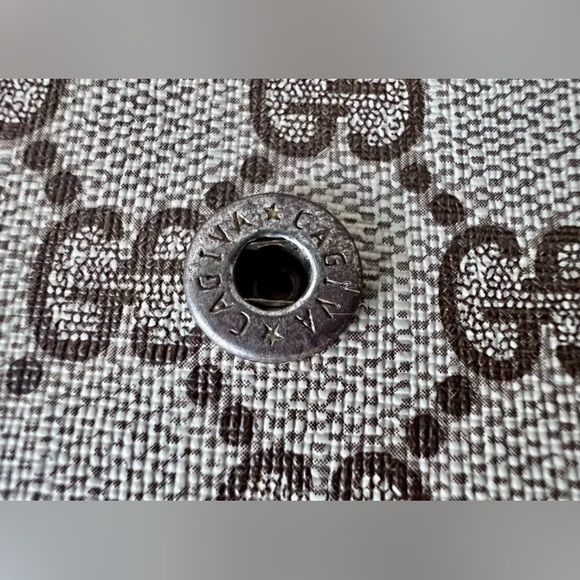 Ladies Gucci clutch/pouch bag sherryline. Vintage - Picture 9 of 12